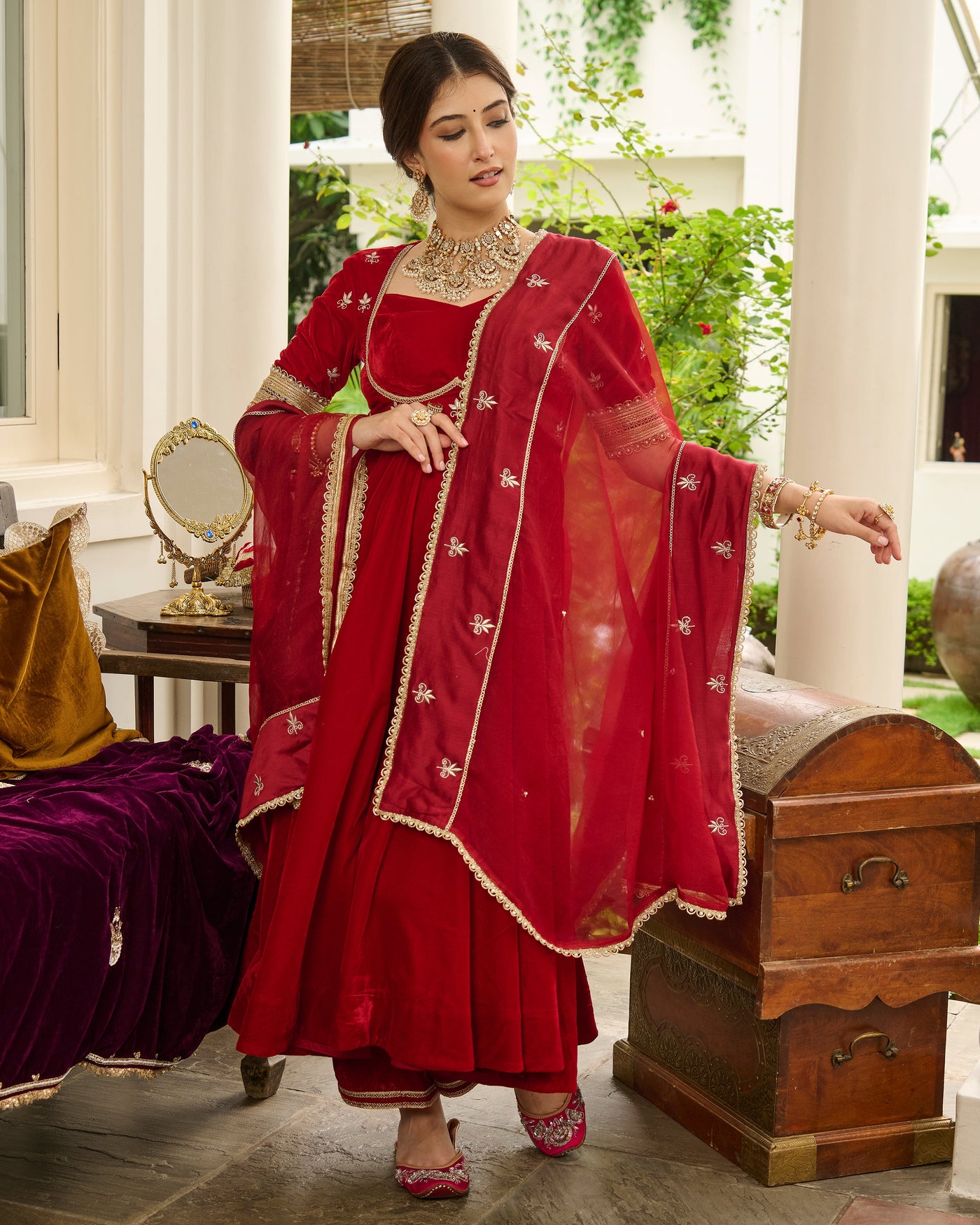 Viti Red Embroidered Velvet Suit Set