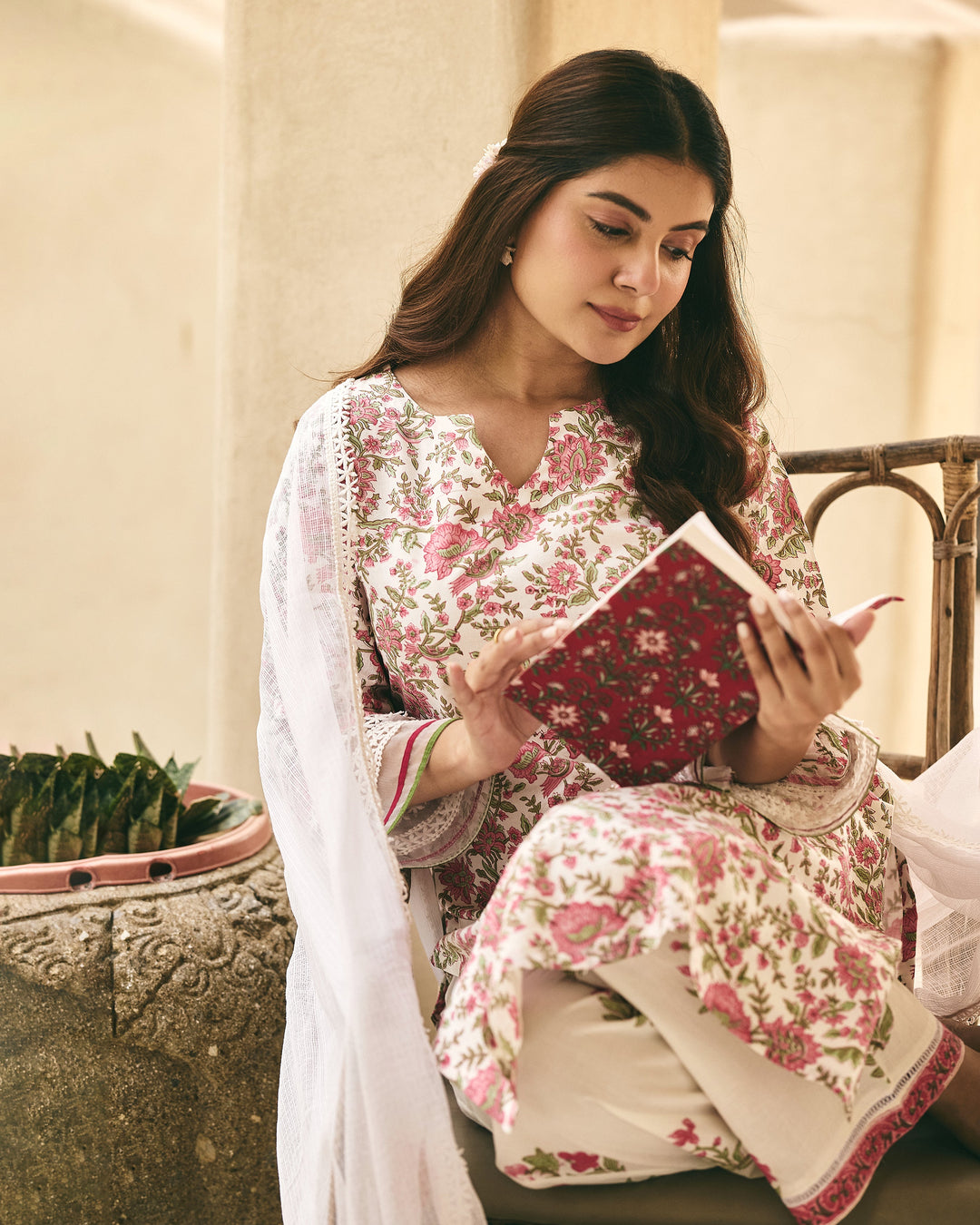 Sasha White Cotton Printed Suit Set