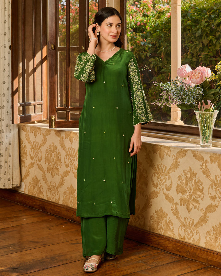 Nish Green Embroidered Crepe Kurta Set