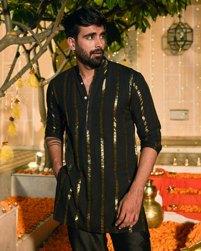 Veeraj Black Knitted Lurex Kurta