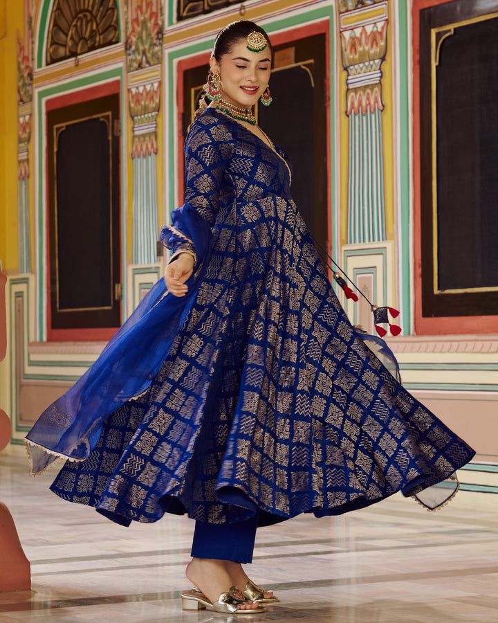 Vastra Blue Jacquard Suit Set