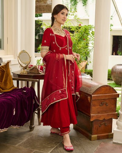 Viti Red Embroidered Velvet Suit Set