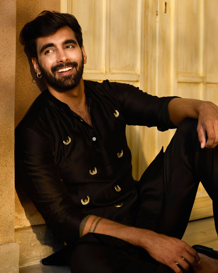 Prithvi Black Embroidered Chanderi Kurta