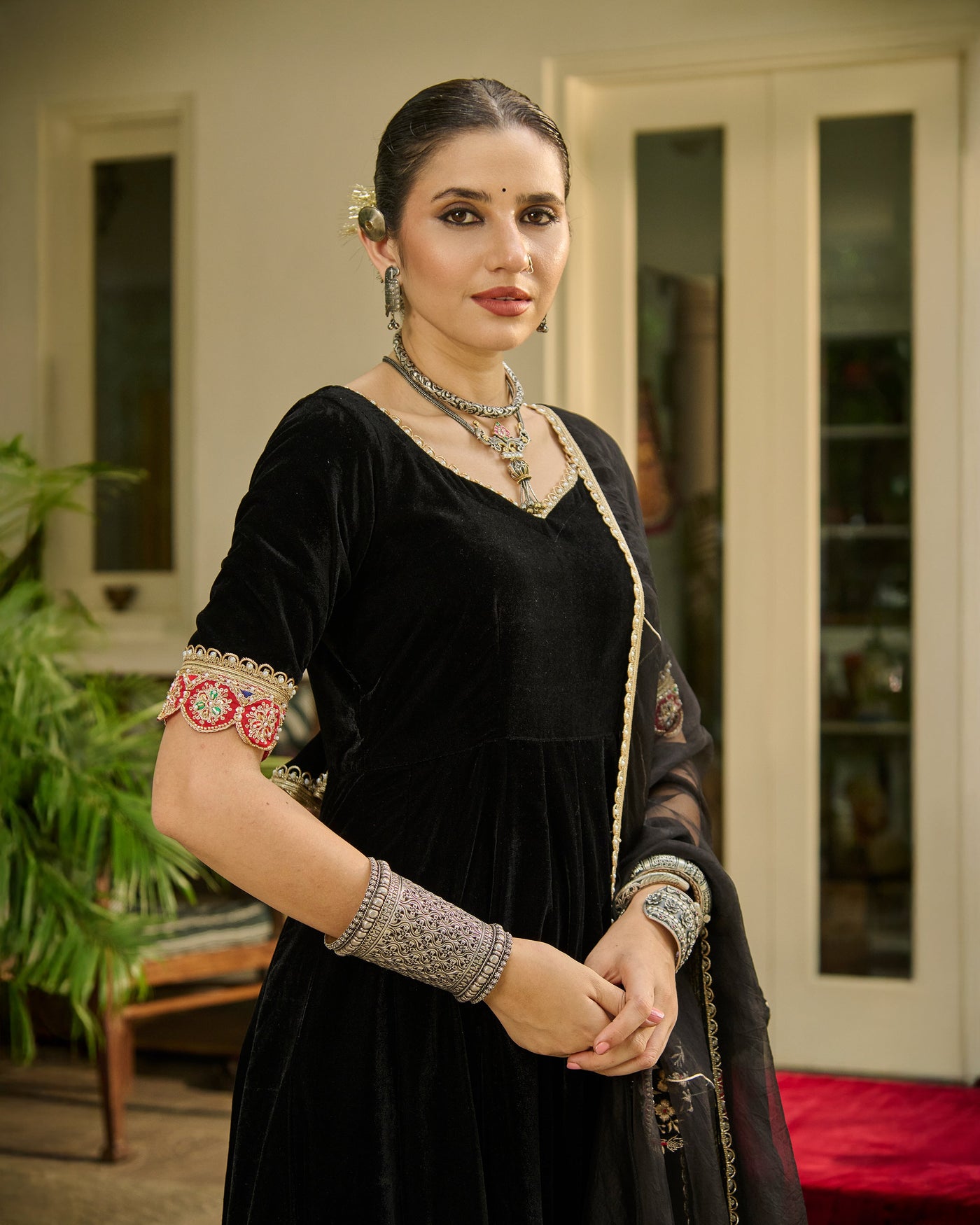 Kalyani Black Solid Velvet Suit Set