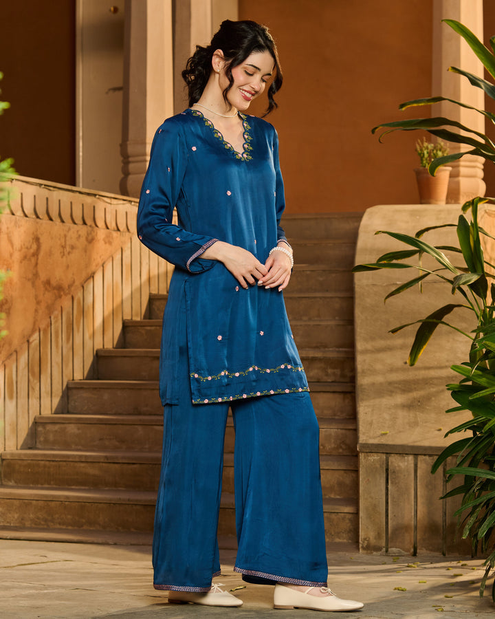 Zuri Blue Embroidered Crepe Kurta Set