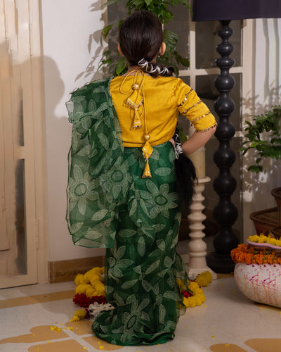 Dua Green Bandhani Organza Pre Draped Saree