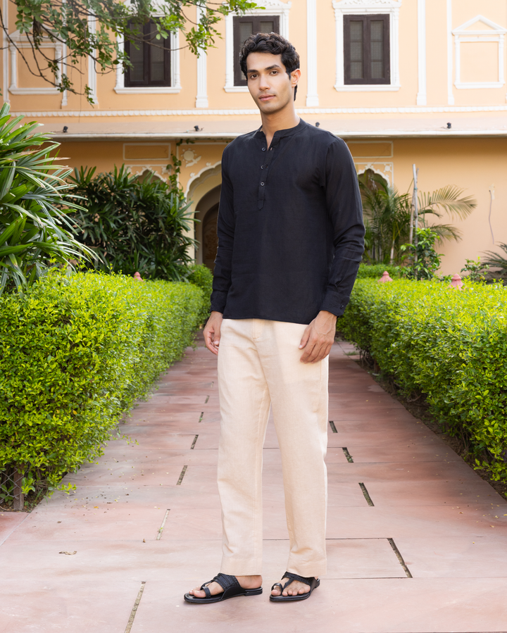 Aariv Black Solid Cotton Flex Kurta