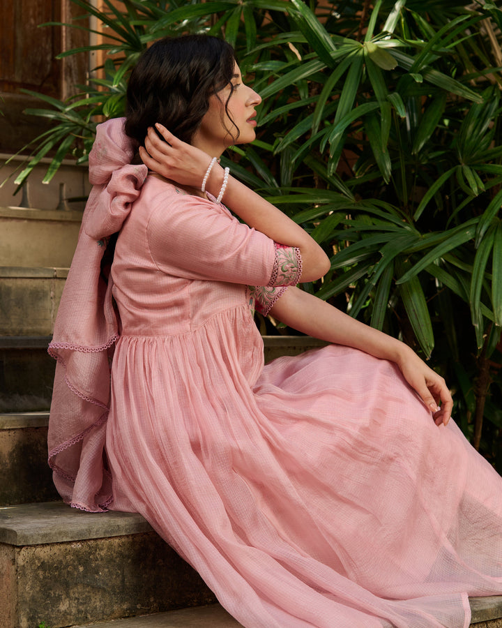 Aashna Pink Embroidered Doria Suit Set