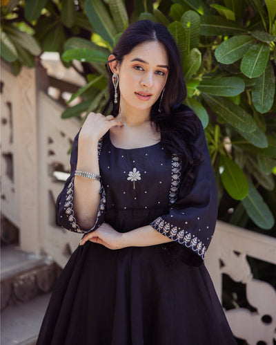 Enchanted Leaf Black Embroidered Doria Coord Set