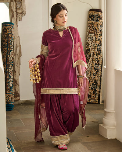 Ojasvini Mauve Solid Velvet Farsi Salwar Set
