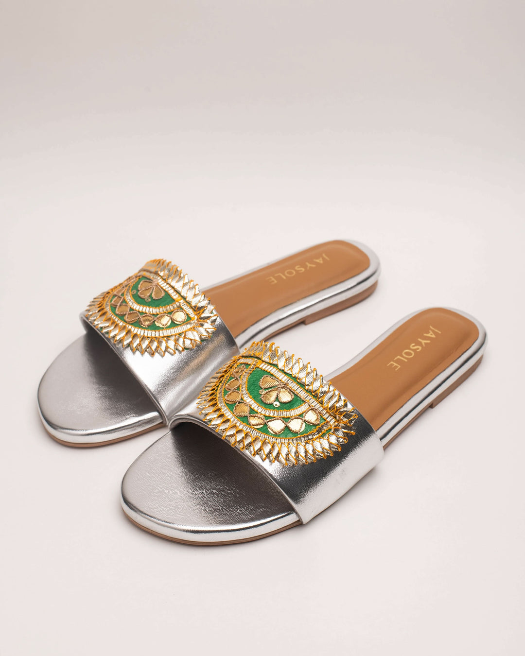 Aabroo Silver Gota Flats