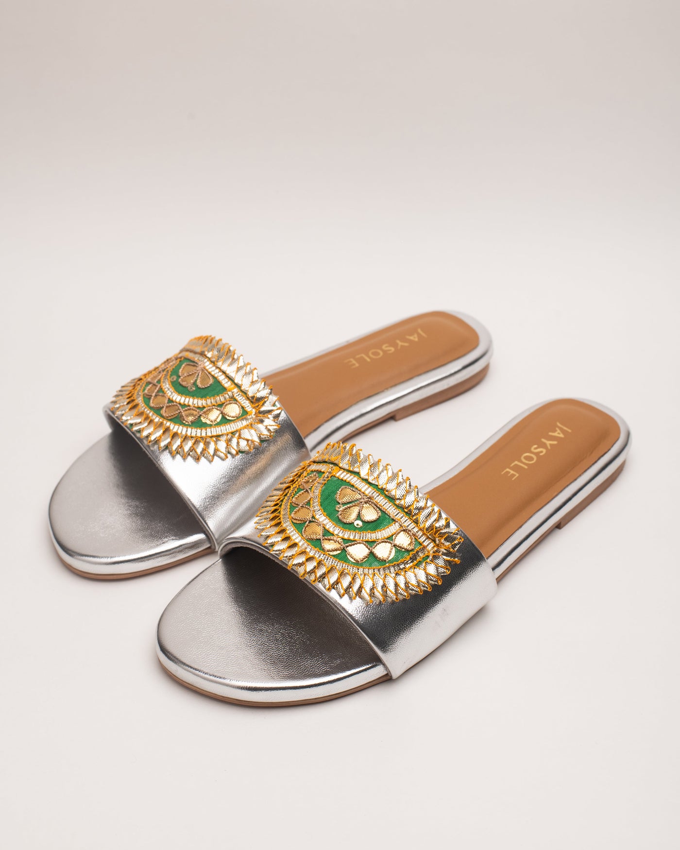 Aabroo Silver Gota Flats