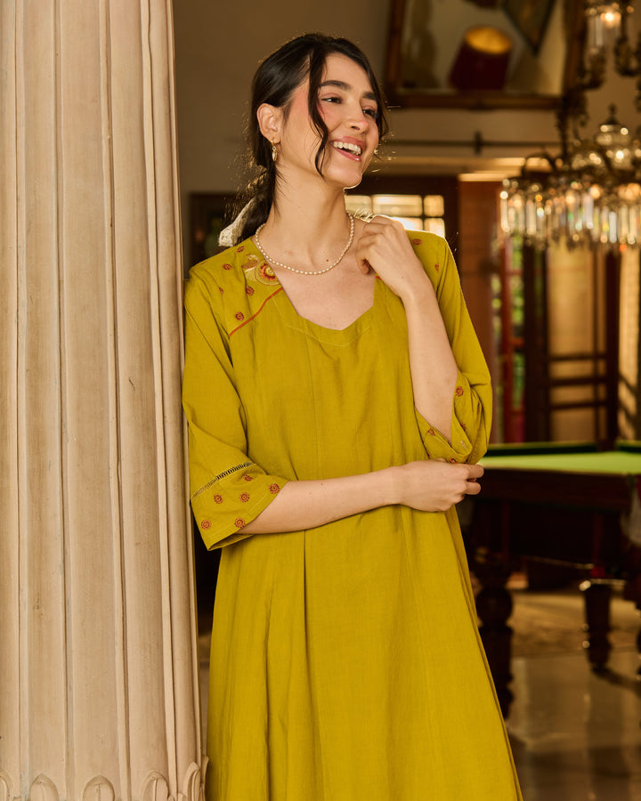 Shila Green Embroidered Cotton Kurta Set