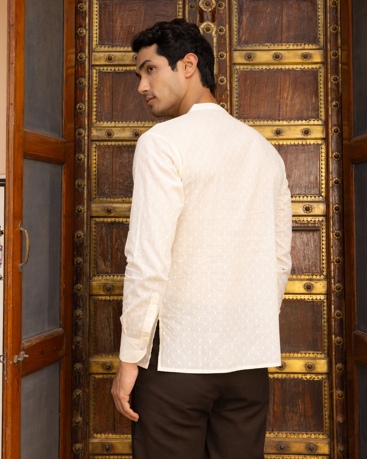Yug Off White Solid Dobby Kurta