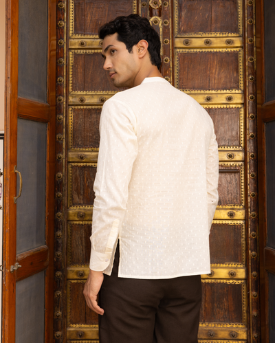 Yug Off White Solid Dobby Kurta