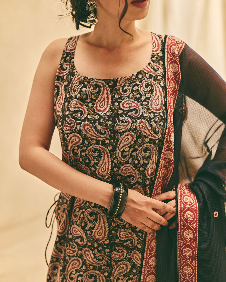 Ivana Black Cotton Printed Suit Set