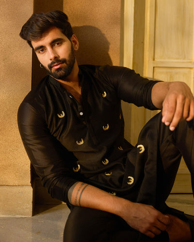 Prithvi Black Embroidered Chanderi Kurta