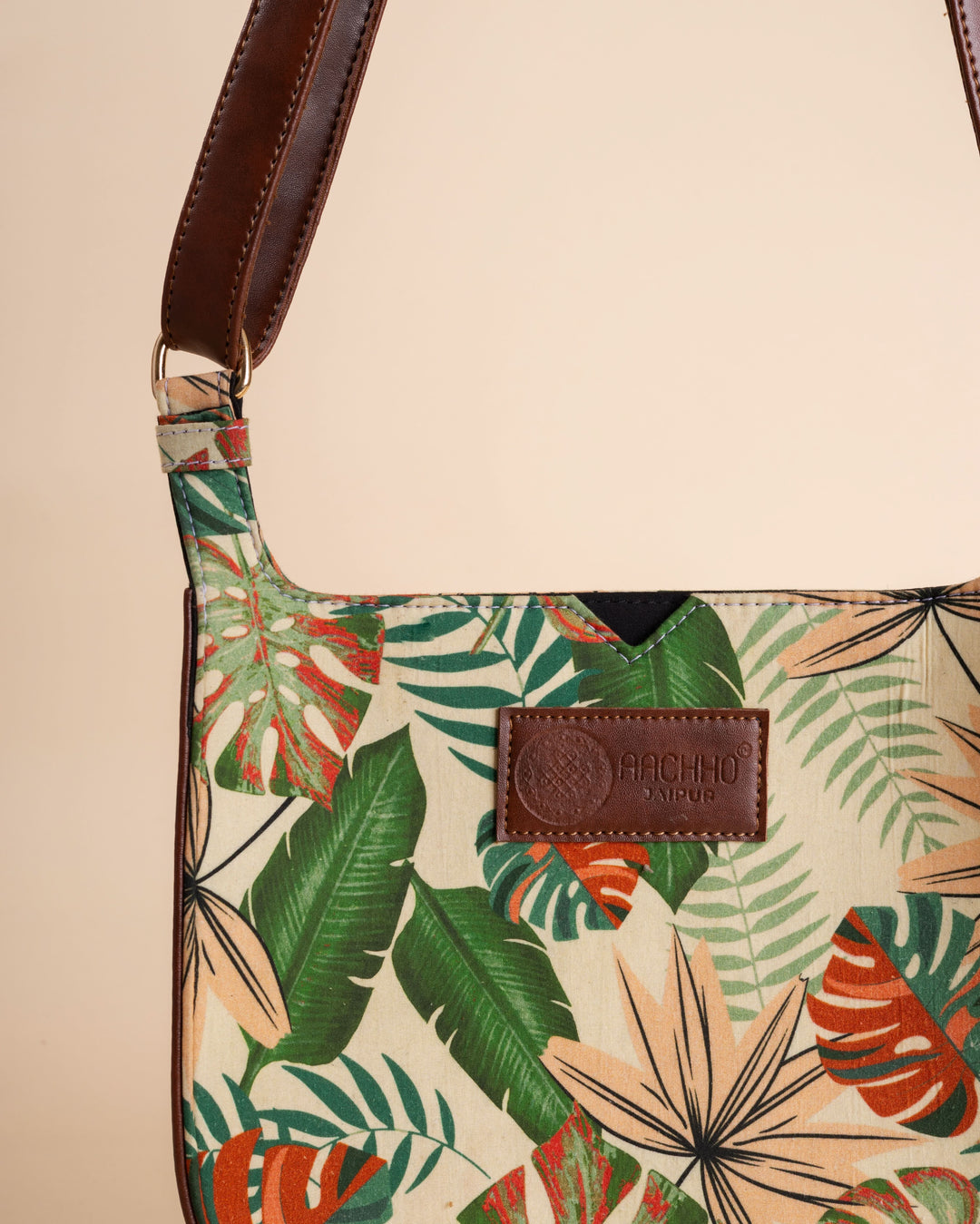 Fescue Cream Sling Bag
