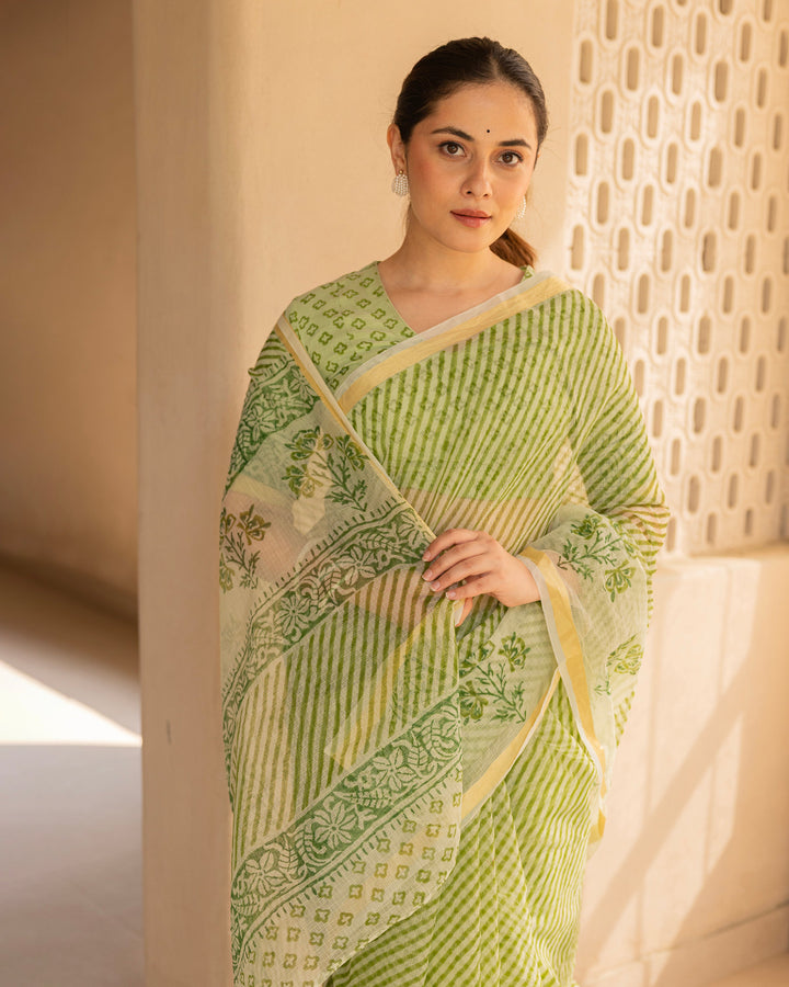 Ruhina Light Green Doria Printed Saree