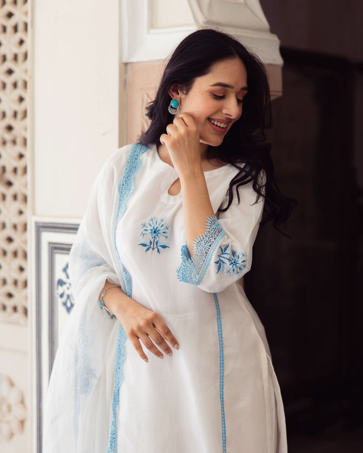 Vista White Embroidered Doria Suit Set