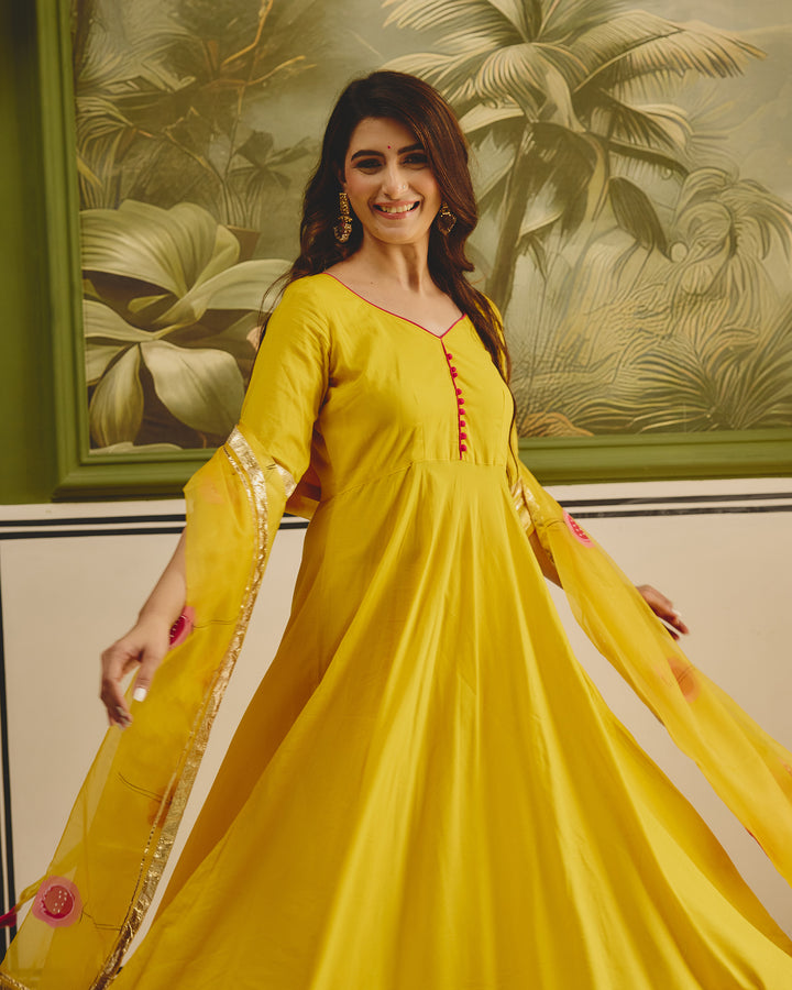 Yellow Organza Handpainted Suit Set