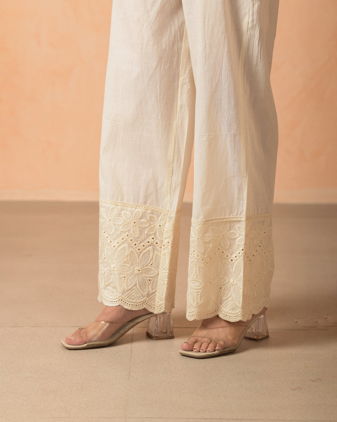 Kairo Cream Cotton Solid Straight Pants