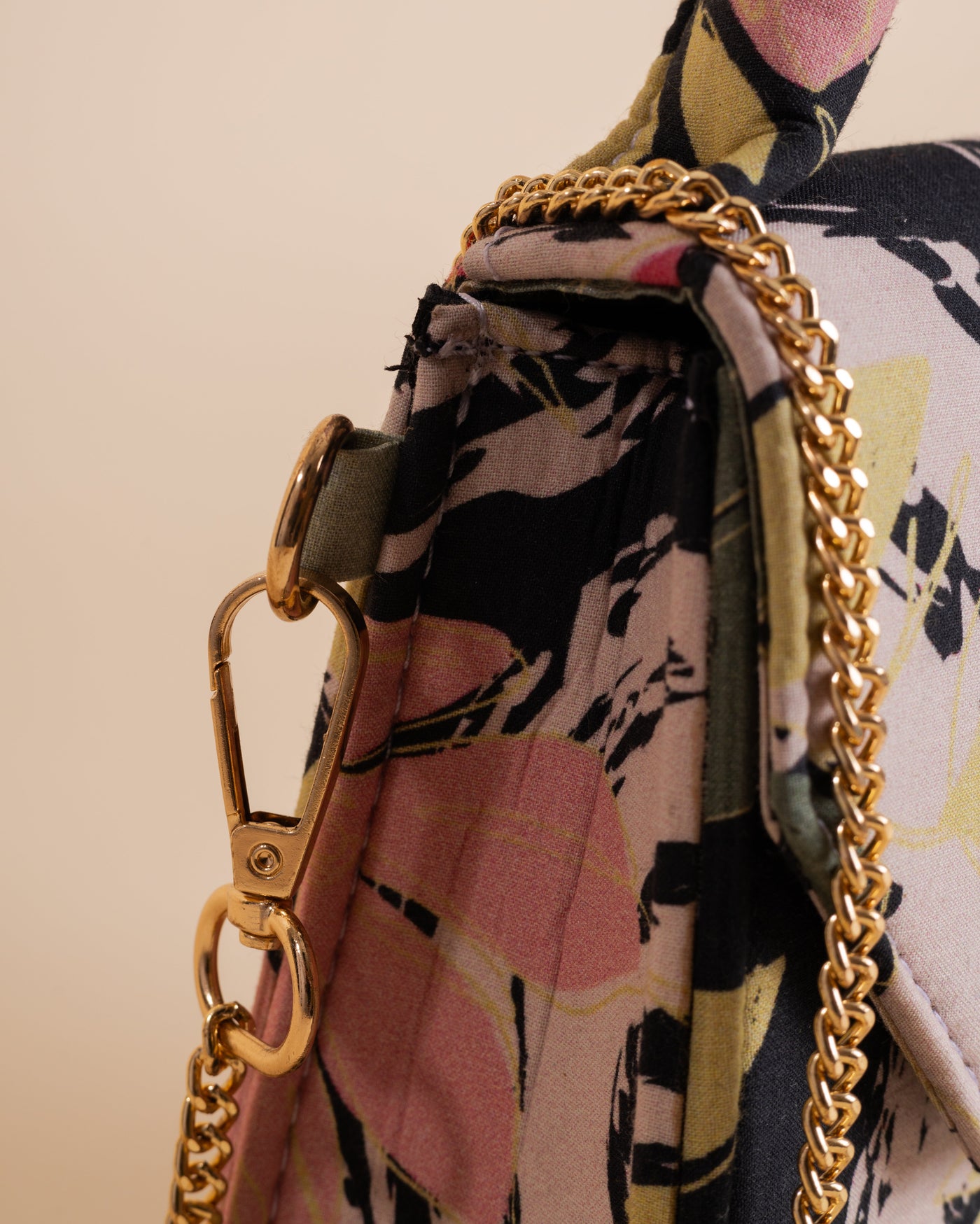 Camellia Black Chiq Bag