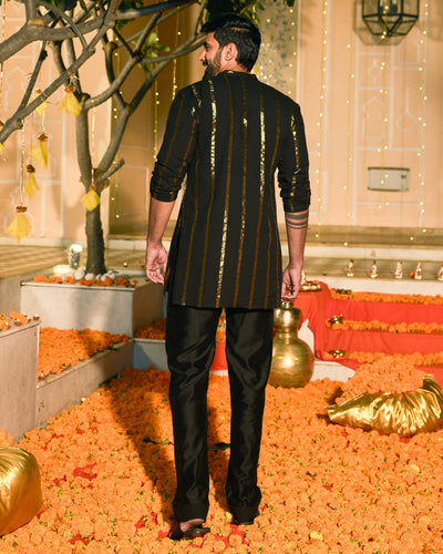 Veeraj Black Knitted Lurex Kurta
