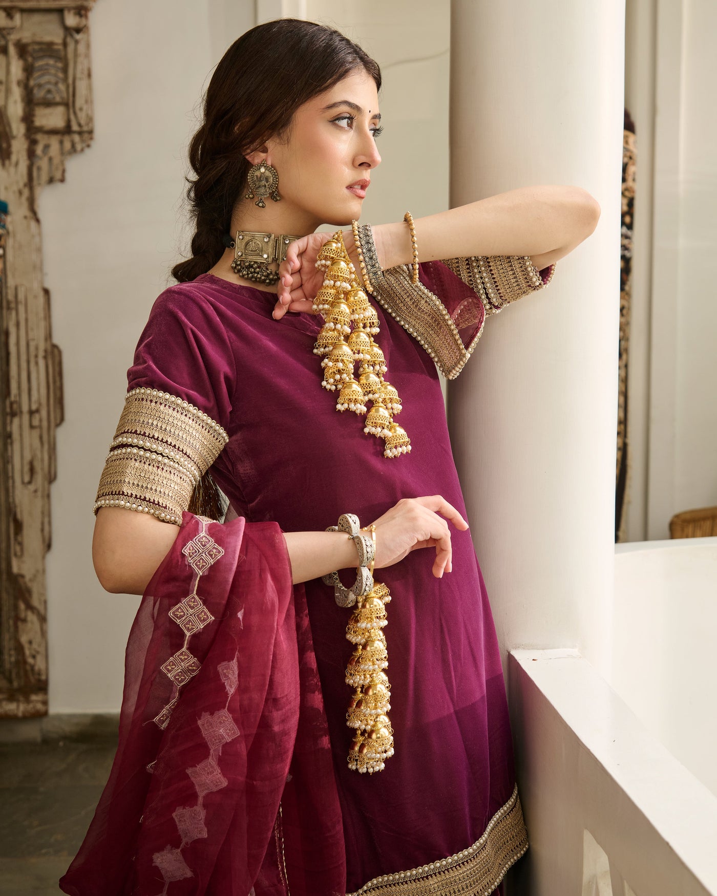 Ojasvini Mauve Solid Velvet Farsi Salwar Set