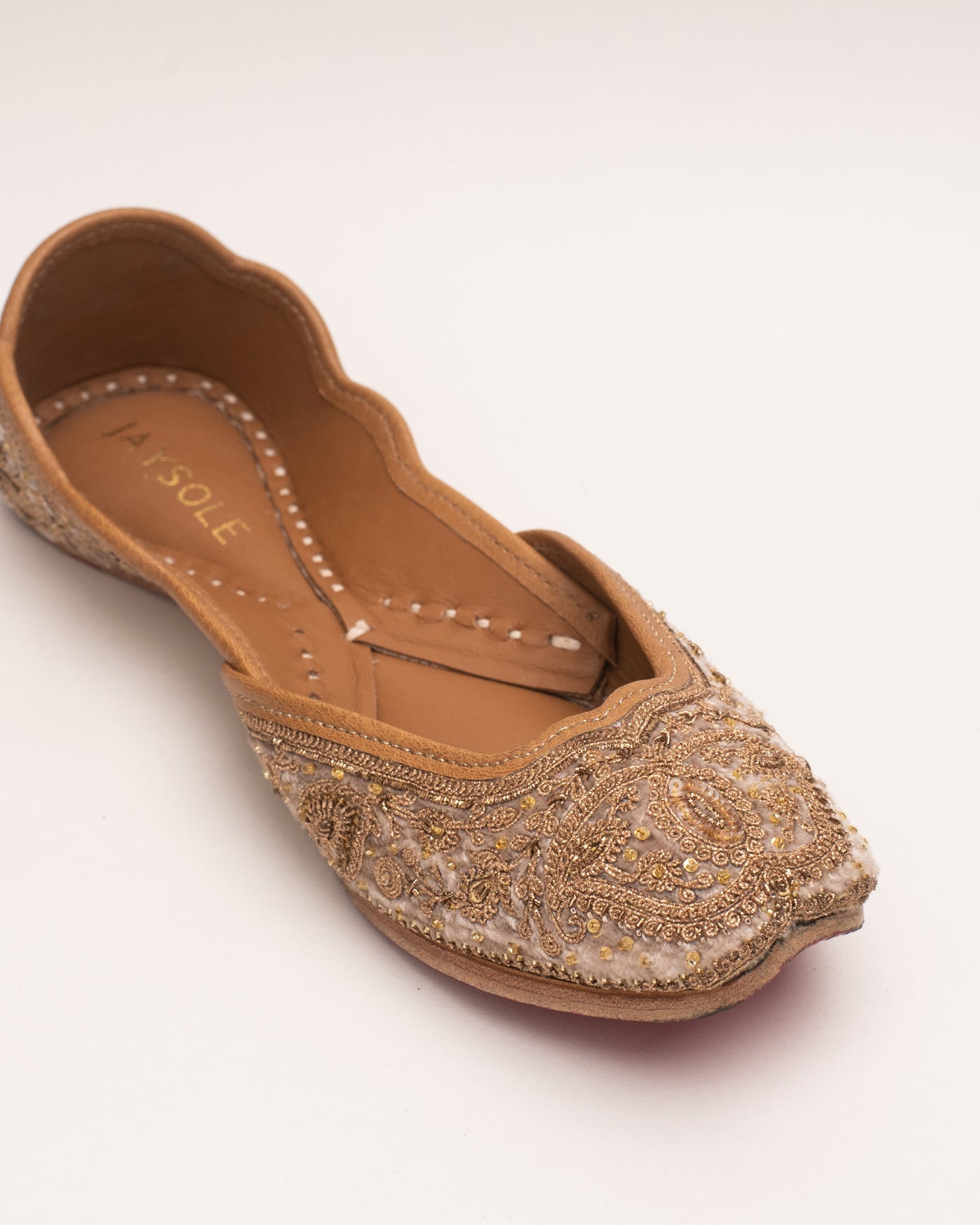 Jashn White Handcrafted Jutti