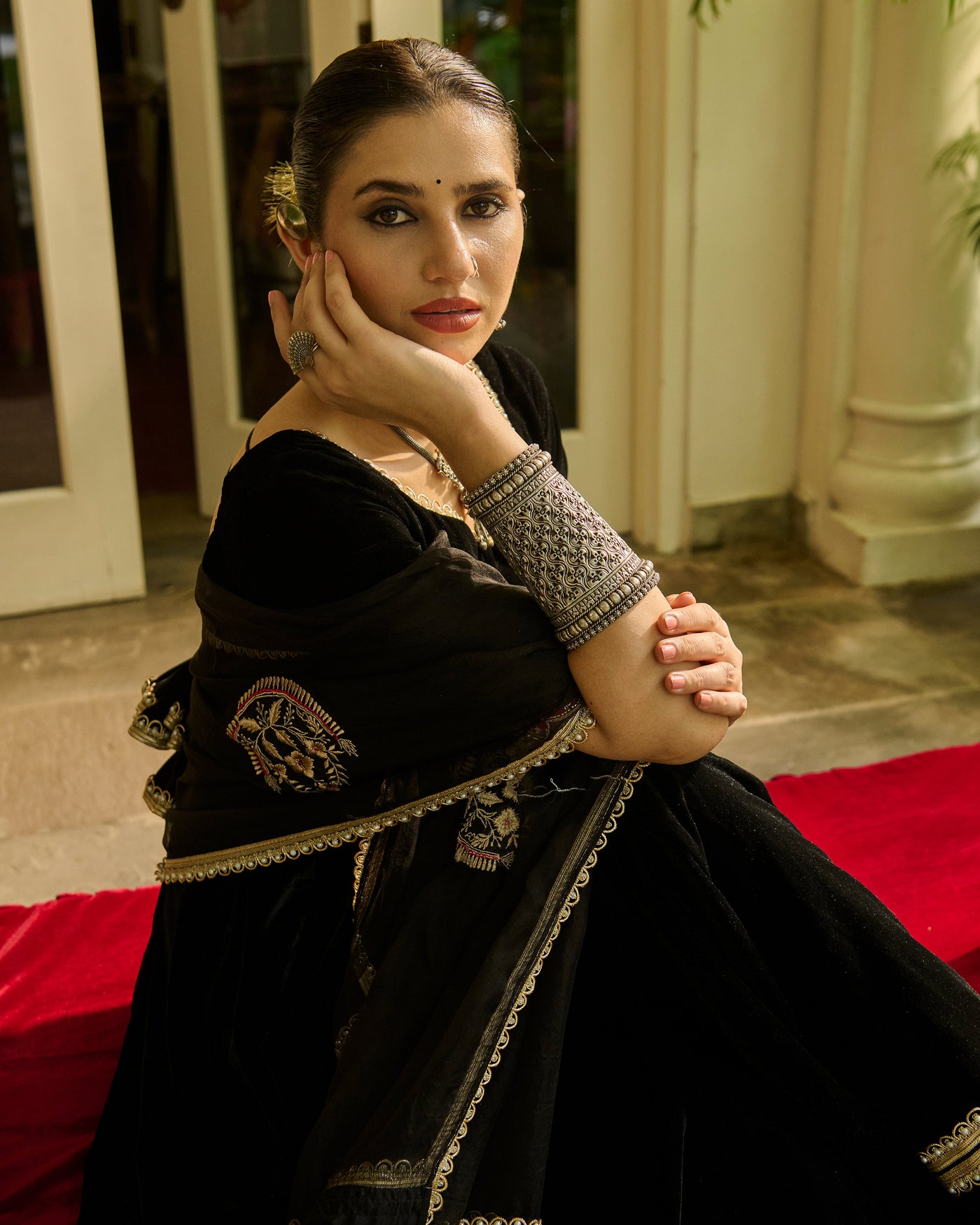Kalyani Black Solid Velvet Suit Set