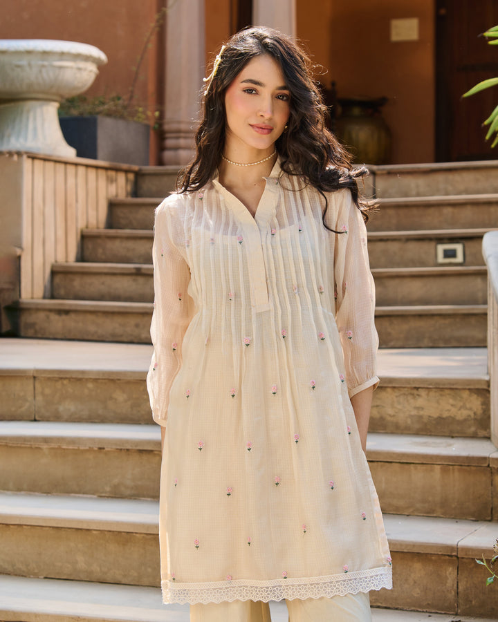 Mila Off White Embroidered Doria Kurta Set