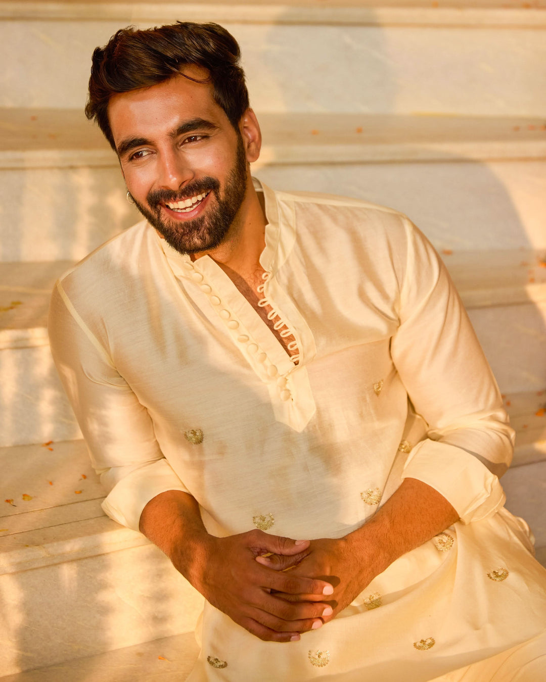 Kunwar Off White Embroidered Chanderi Kurta