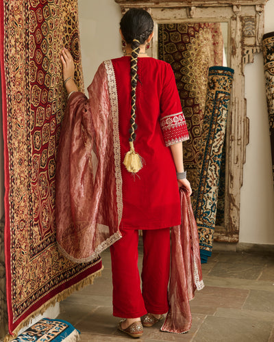 Dariki Red Embroidered Velvet Suit Set