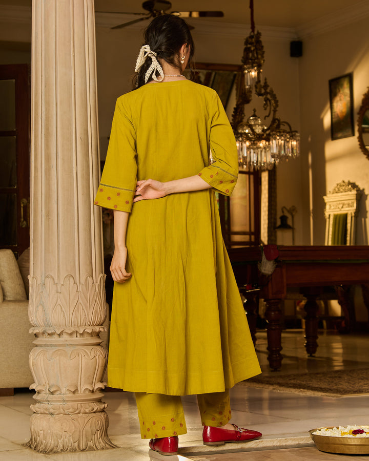 Shila Green Embroidered Cotton Kurta Set
