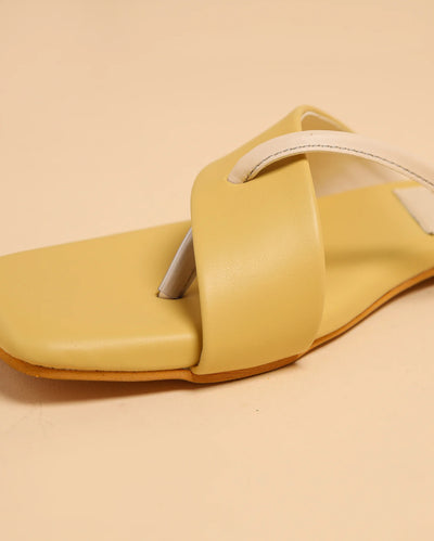 Cornsilk Crisscross Flats