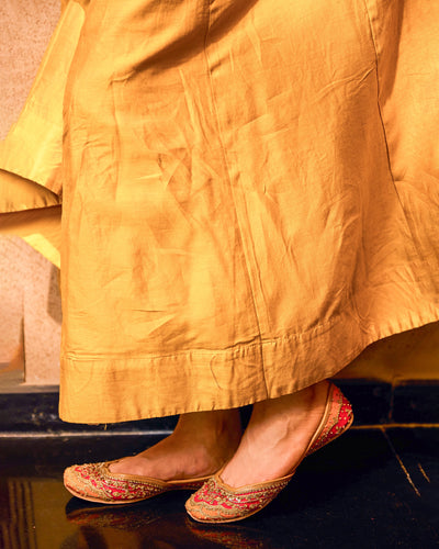 Mehfil Pink Handcrafted Jutti