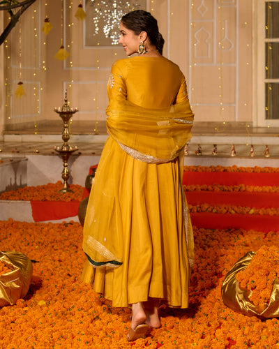 Noorani Yellow Solid Chanderi Suit Set