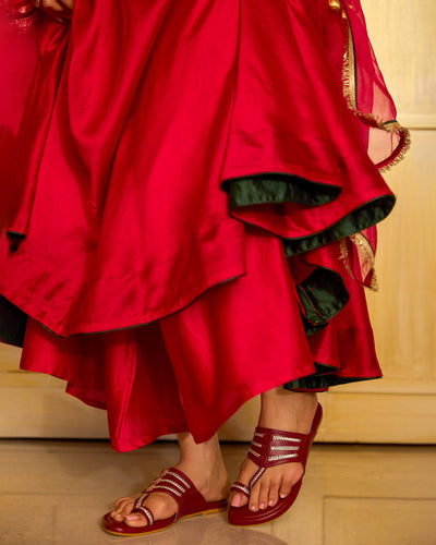Noor Maroon Kolha Flats 
