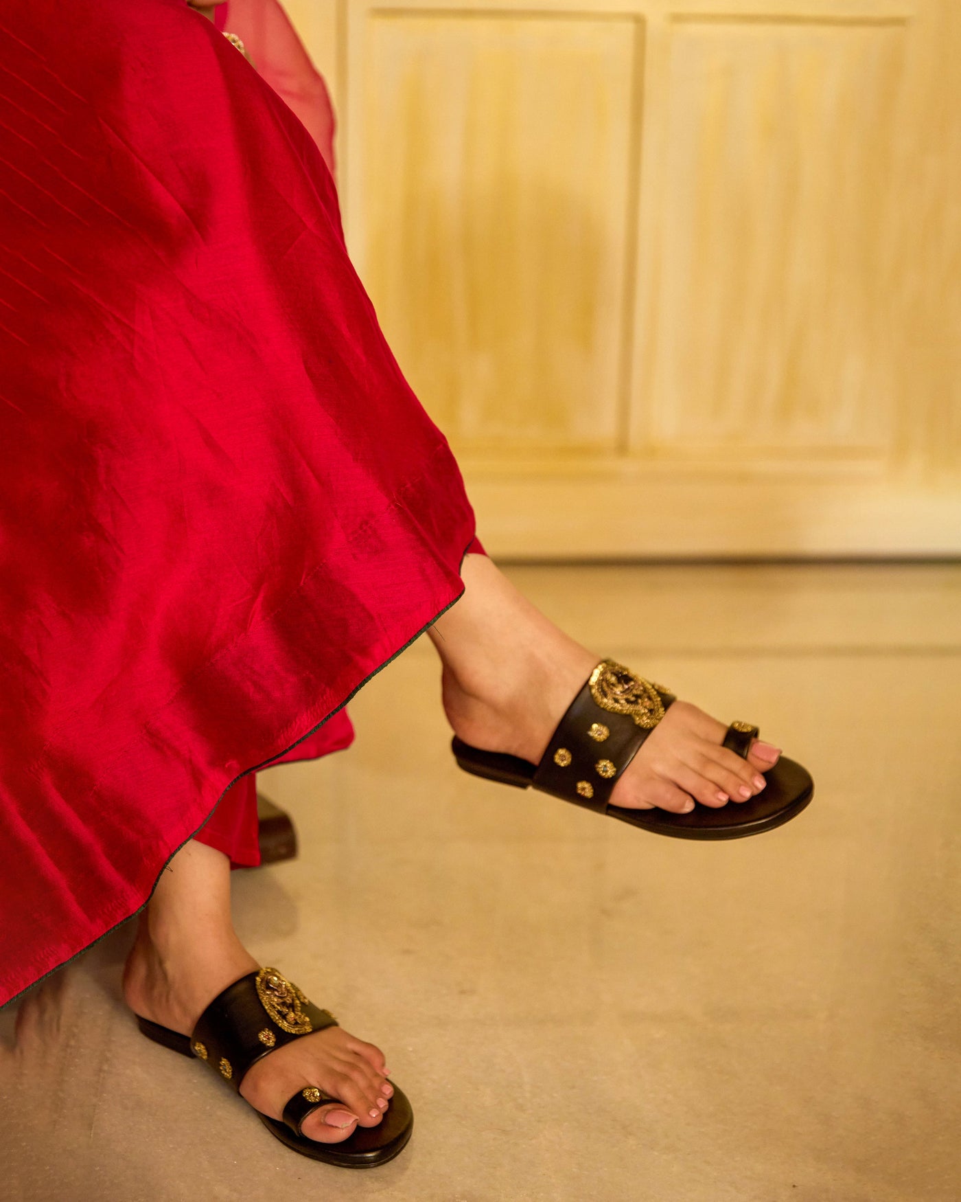 Koyal Black Handcrafted Flats