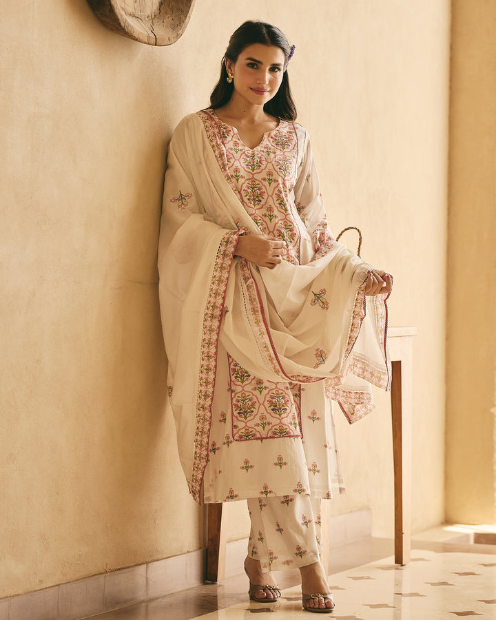 Kaveri White And Pink Mul Cotton Printed Suit Set