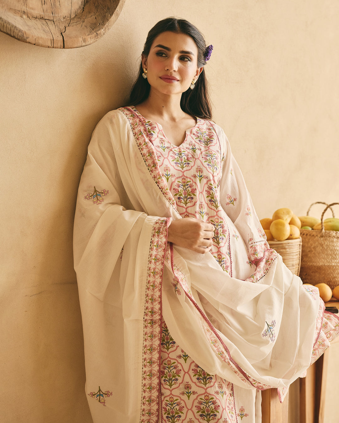 Kaveri White And Pink Mul Cotton Printed Suit Set