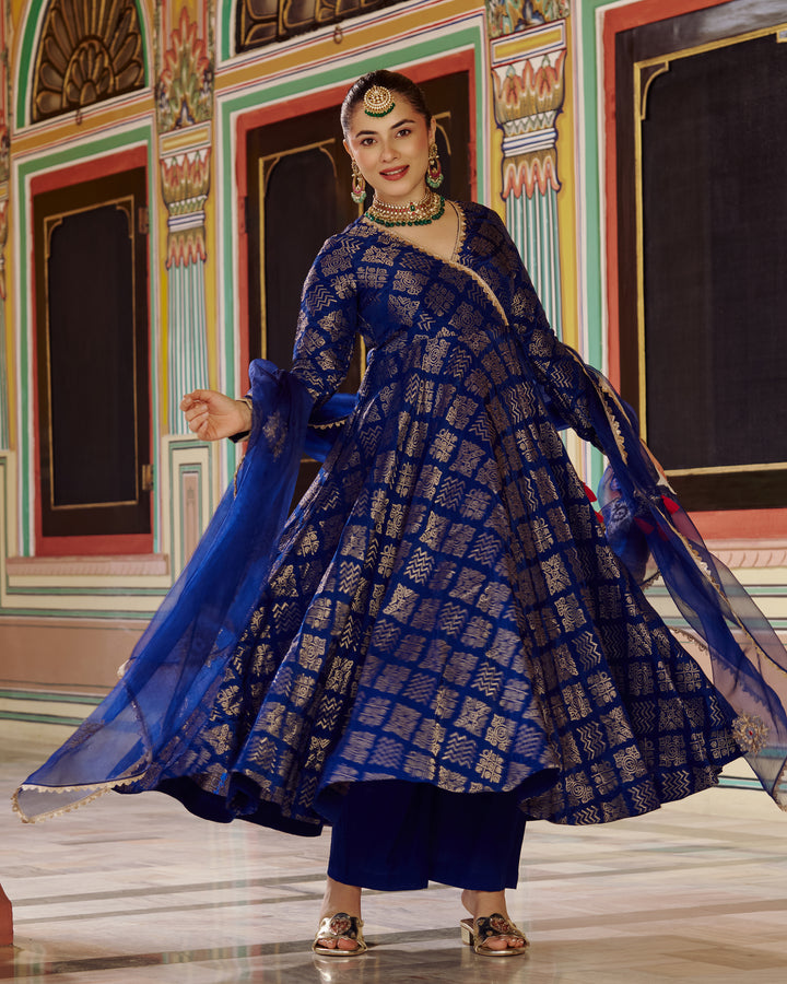 Vastra Blue Jacquard Suit Set