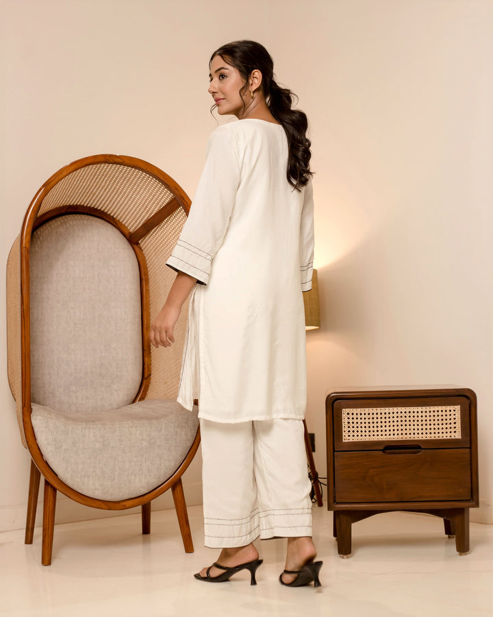 Tulip White Solid Muslin Silk Coord Set