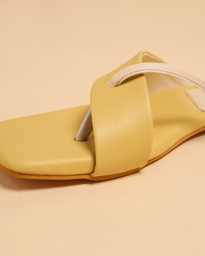 Cornsilk Crisscross Flats