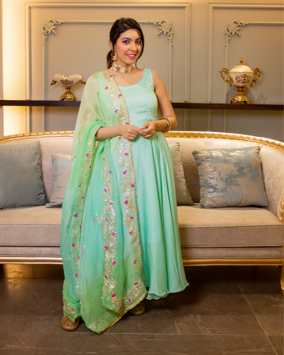 Mannat Gotapatti Satin Suit Set