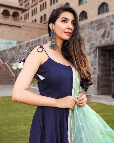 Sleeveless Suit Designs for a stylish look | Libas