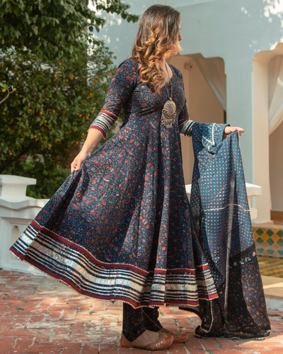 Blue Flower Drops Handblock Suit Set