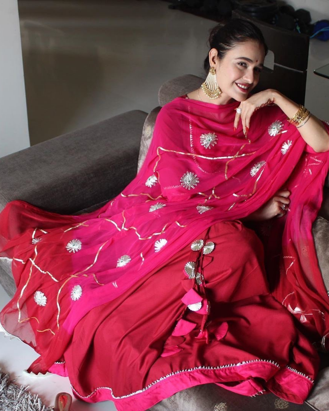 Karwa Chauth Dress: Buy Karwa Chauth Special Dresses, Red Saree, Suits  Online | Aachho