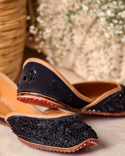 Coal Black Handcrafted Jutti